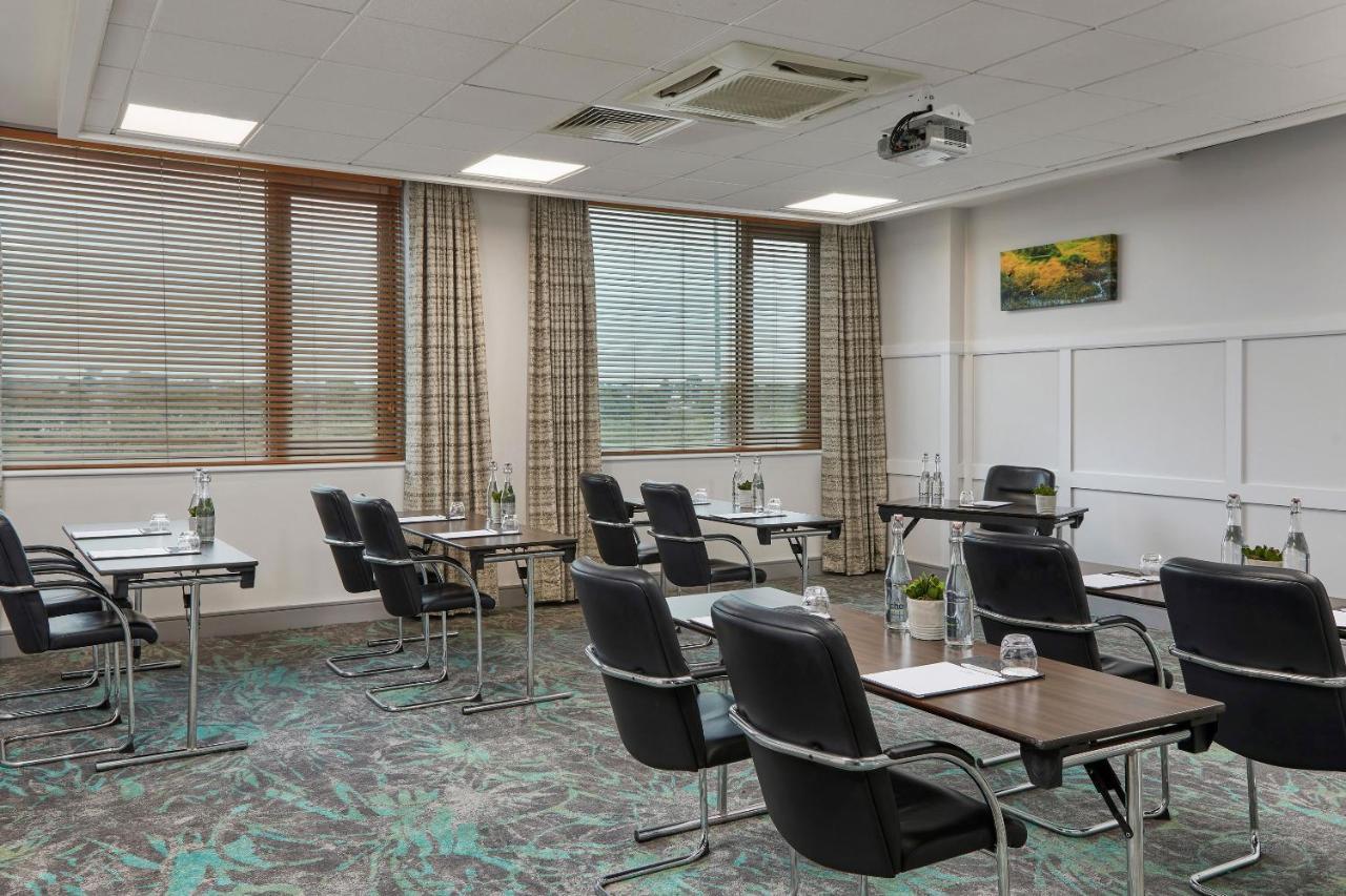 Crowne Plaza Dublin Blanchardstown By Ihg Hotel Eksteriør billede
