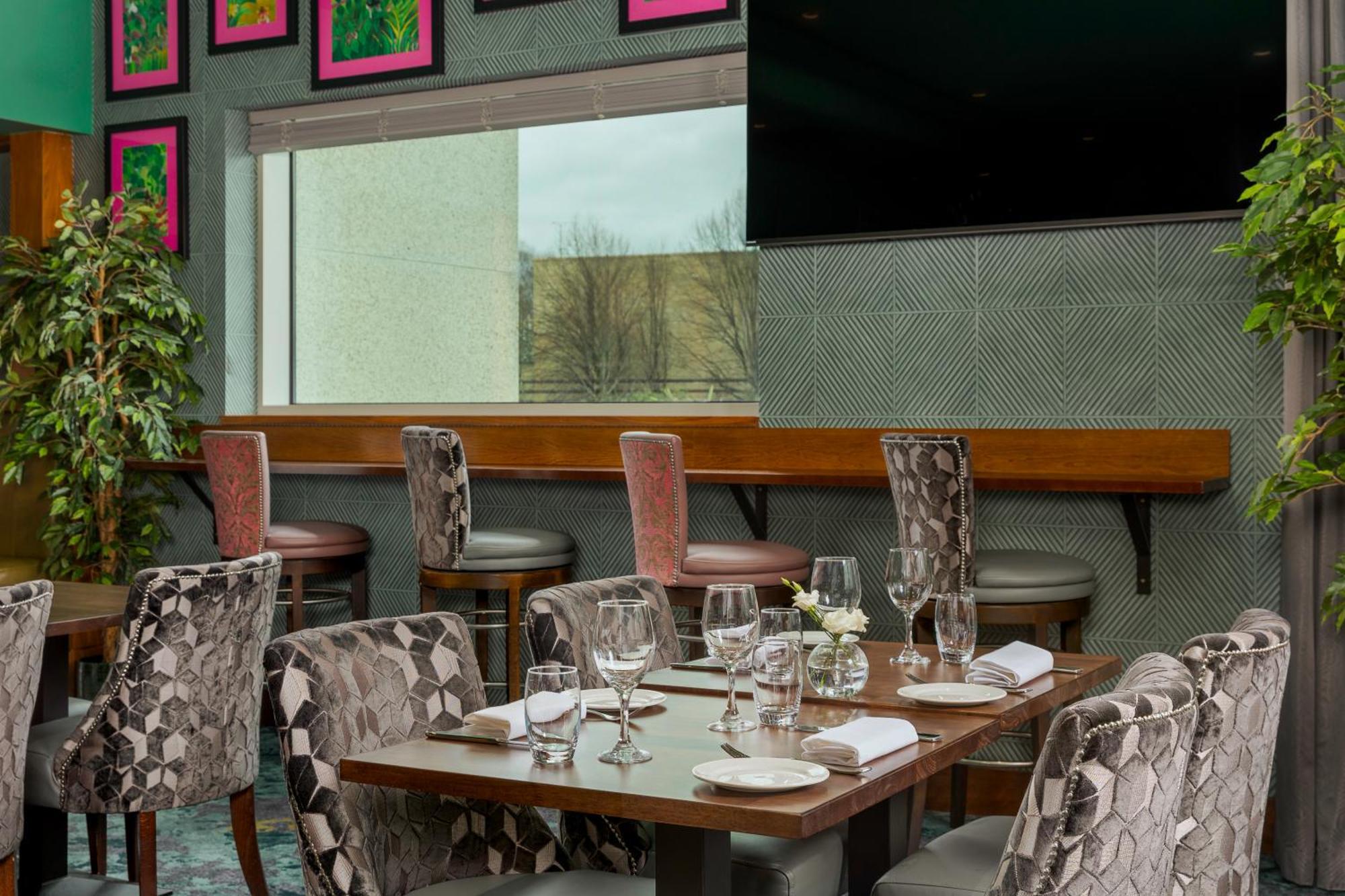 Crowne Plaza Dublin Blanchardstown By Ihg Hotel Eksteriør billede